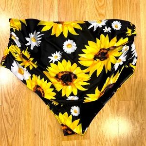 Sunflowers & Daisies Swimsuit Bottoms Size 2X
